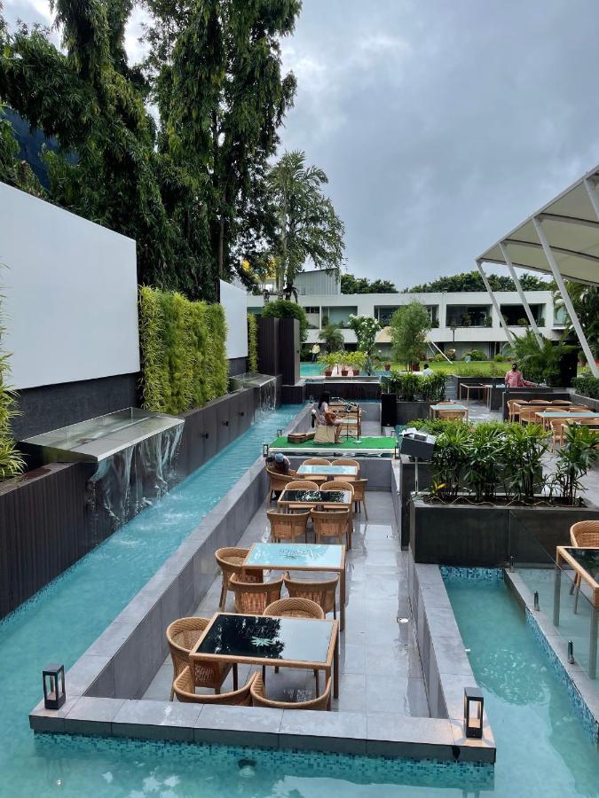 Lch Fitness Hotel Indore Exterior foto